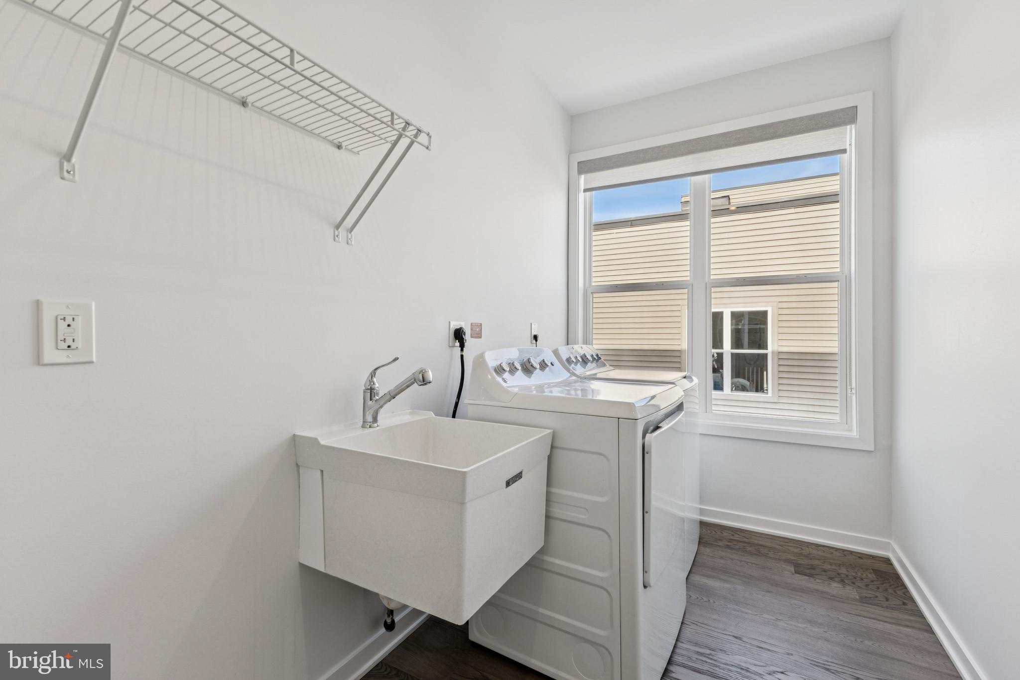 4635 Charger Place, Unit 805 Chantilly, VA 20151 - Photo 32 of 41 Laundry room on bedroom level