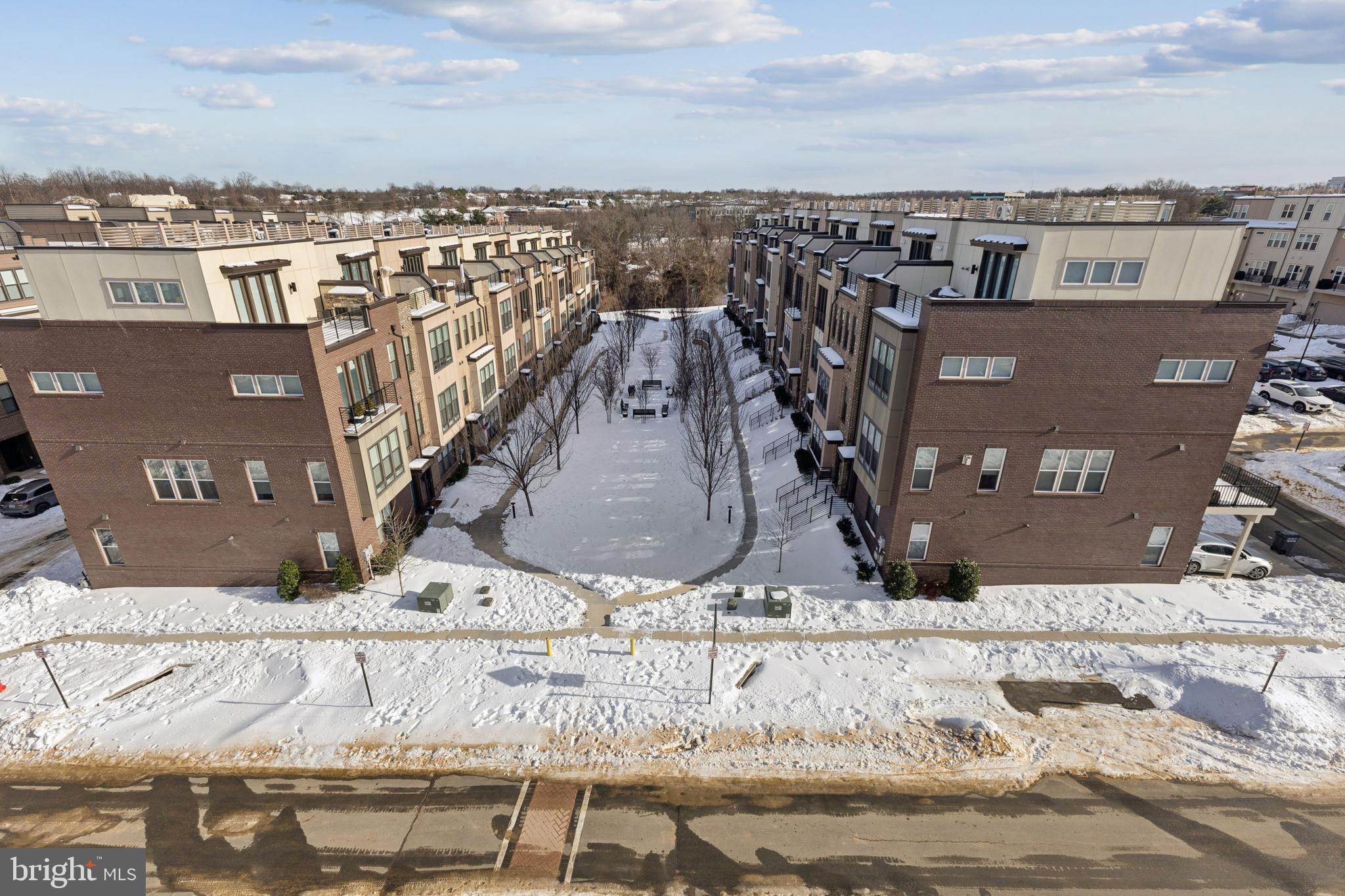 4635 Charger Place, Unit 805 Chantilly, VA 20151 - Photo 37 of 41