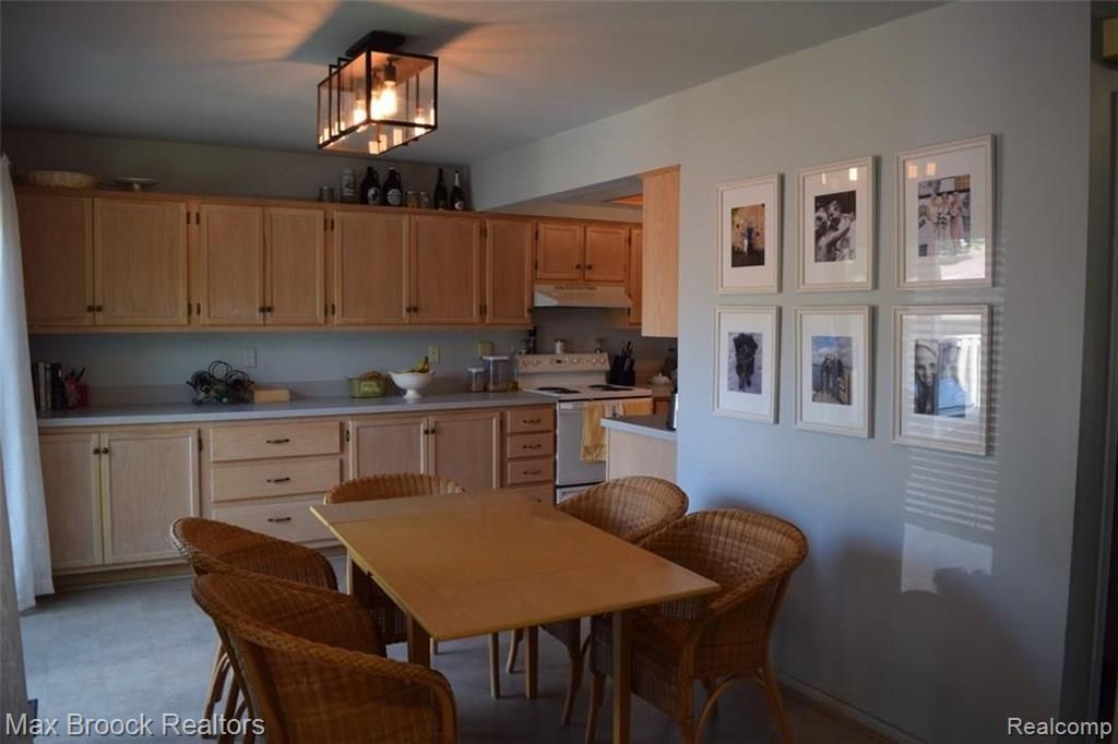 763 Oak Brook Ridge Drive, Unit 118 Rochester Hills, MI 48307 - Photo 3 of 14