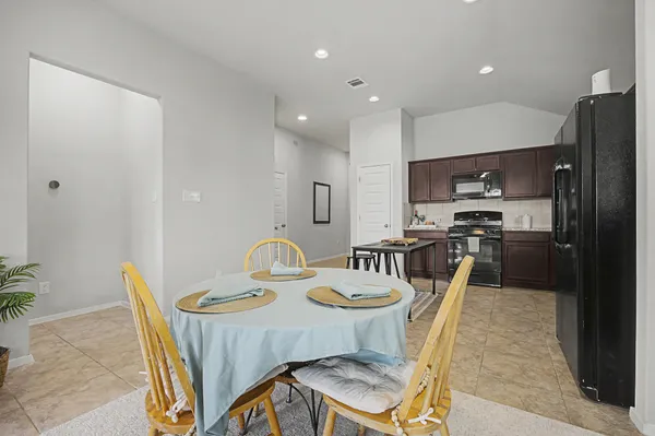 $1,800 | 425 Spiny Lizard Lane, San Marcos, TX 78666