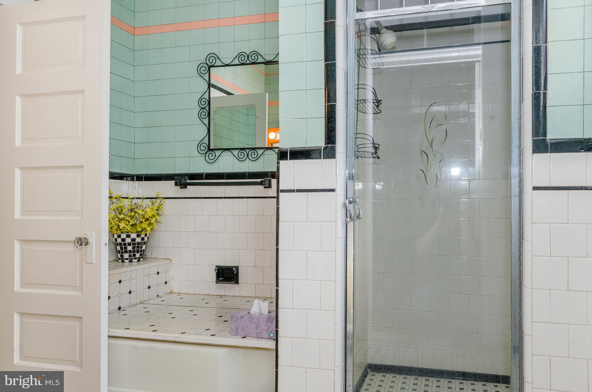 2502 Erdman Avenue Baltimore, MD 21213 - Photo 10 of 30 Unit 1 Bath