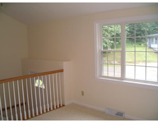 27 Avila Road Billerica, MA 01821 - Photo 8 of 28 Gallery Image 8