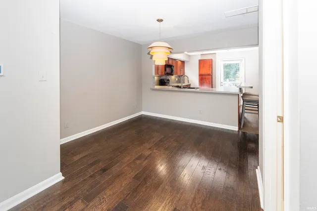 $1,325 | 107 Olde Newburgh Drive, Newburgh, IN 47630