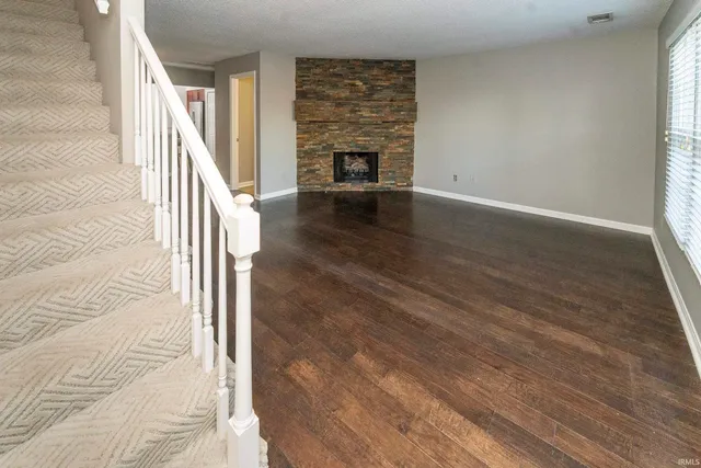 $1,325 | 107 Olde Newburgh Drive, Newburgh, IN 47630