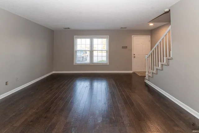 $1,325 | 107 Olde Newburgh Drive, Newburgh, IN 47630