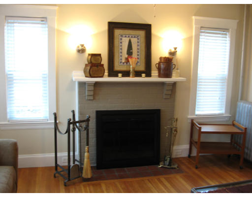 16 Hamblin Road, Unit 16 Waltham, MA 02453 - Photo 4 of 6