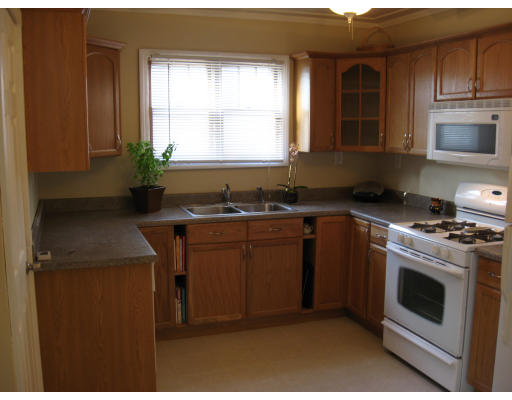 16 Hamblin Road, Unit 16 Waltham, MA 02453 - Photo 5 of 6