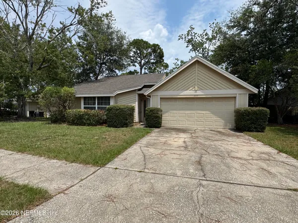 $1,900 | 8055 Creedmoor Drive, Jacksonville, FL 32244