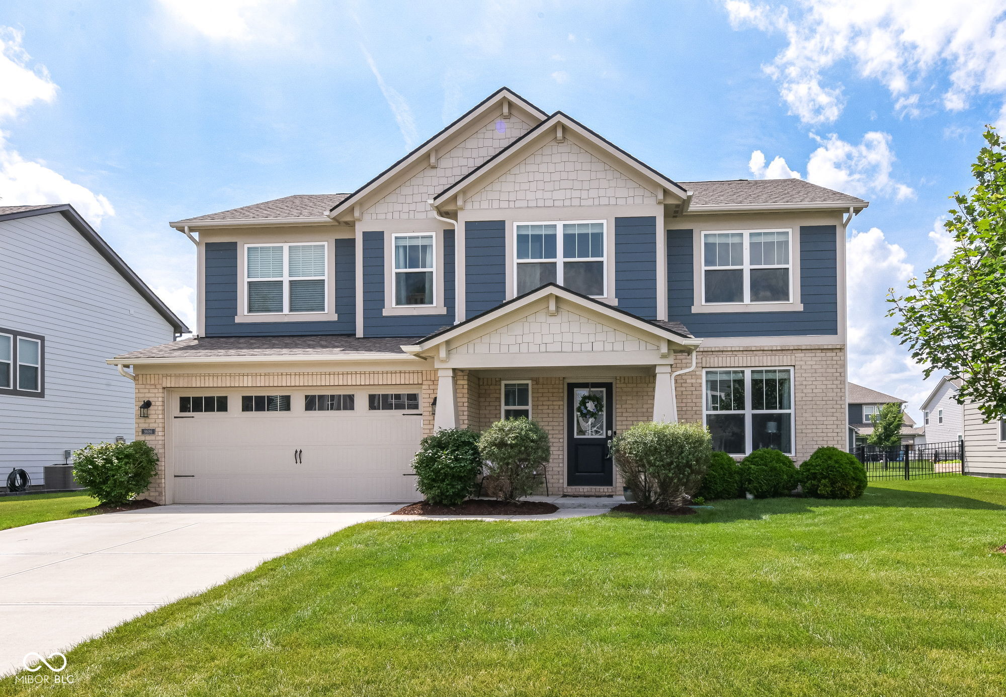 9686 Ridgecrest Lane McCordsville, IN 46055 - Photo 3 of 39