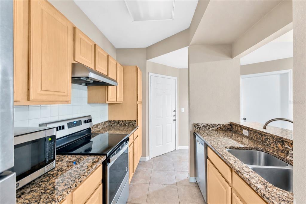 404 Summit Ridge Place, Unit 212 Longwood, FL 32779 - Photo 8 of 24 Gallery Image 8
