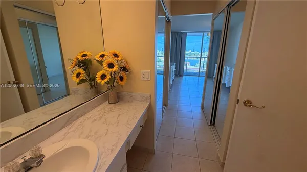 $1,600 | 1351 Northeast Miami Gardens Drive, Unit 902E, Miami, FL 33179