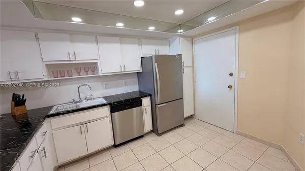 $1,600 | 1351 Northeast Miami Gardens Drive, Unit 902E, Miami, FL 33179