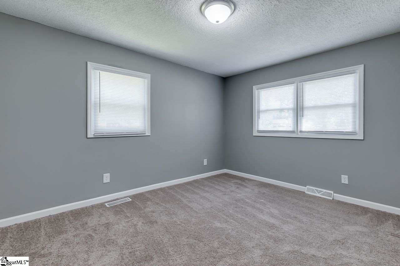 102 Pine Ridge Drive Greer, SC 29651 - Photo 13 of 33 Gallery Image 13