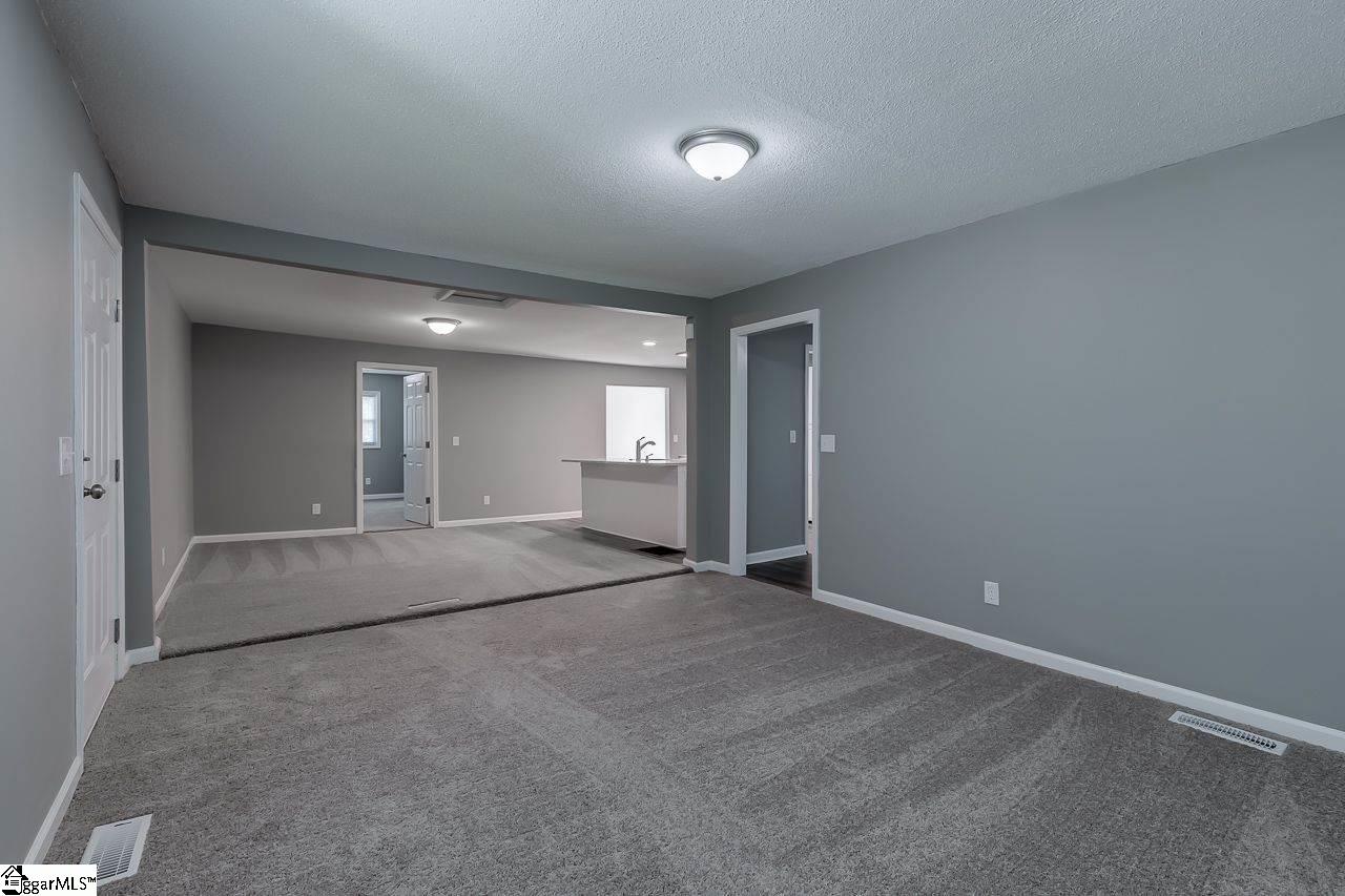 102 Pine Ridge Drive Greer, SC 29651 - Photo 7 of 33 Gallery Image 7