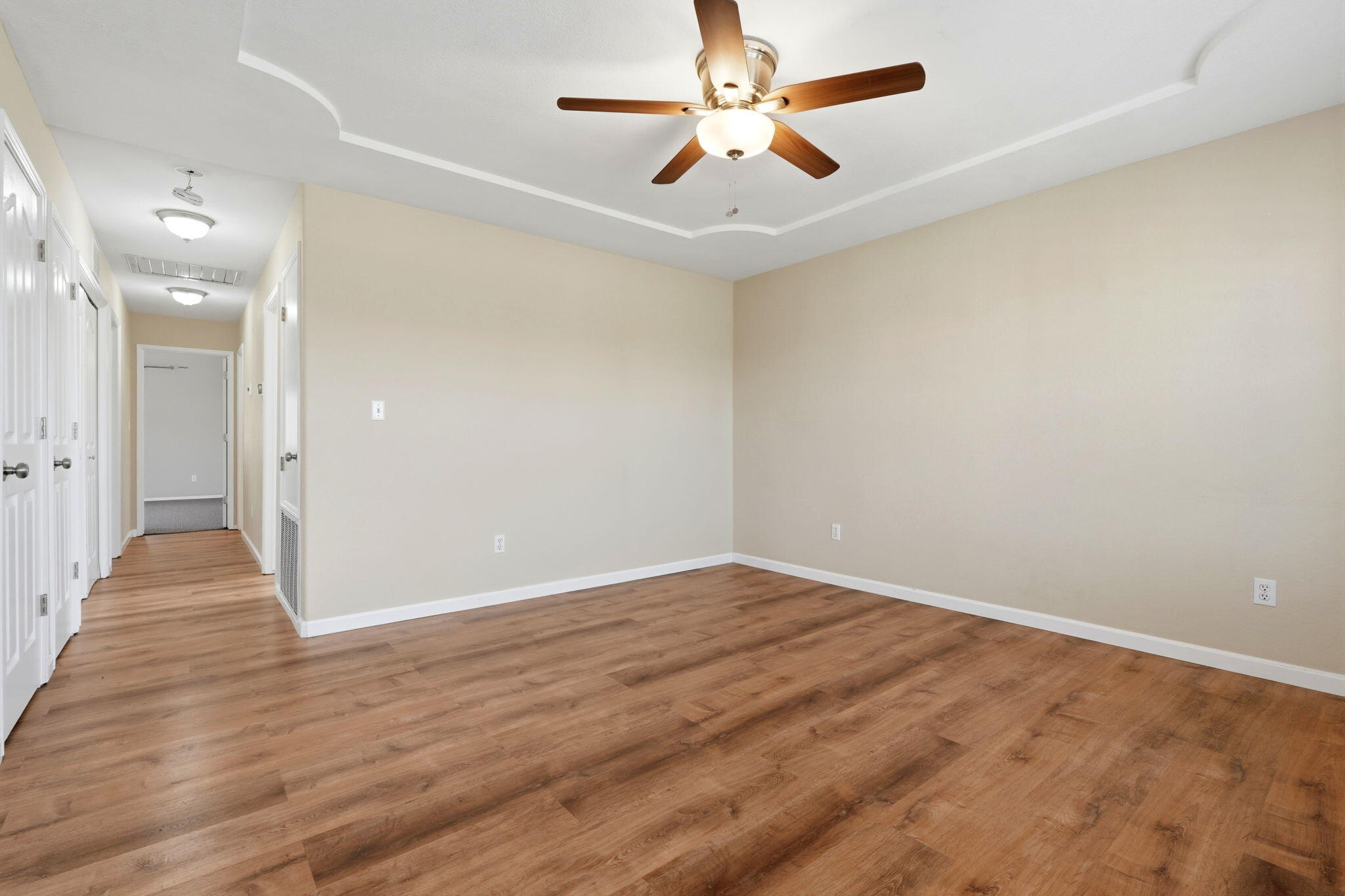 702 Montecito Court Lemoore, CA 93245 - Photo 10 of 50