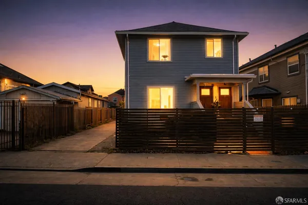 $995,000 | 831 35th Street, Oakland, CA 94608