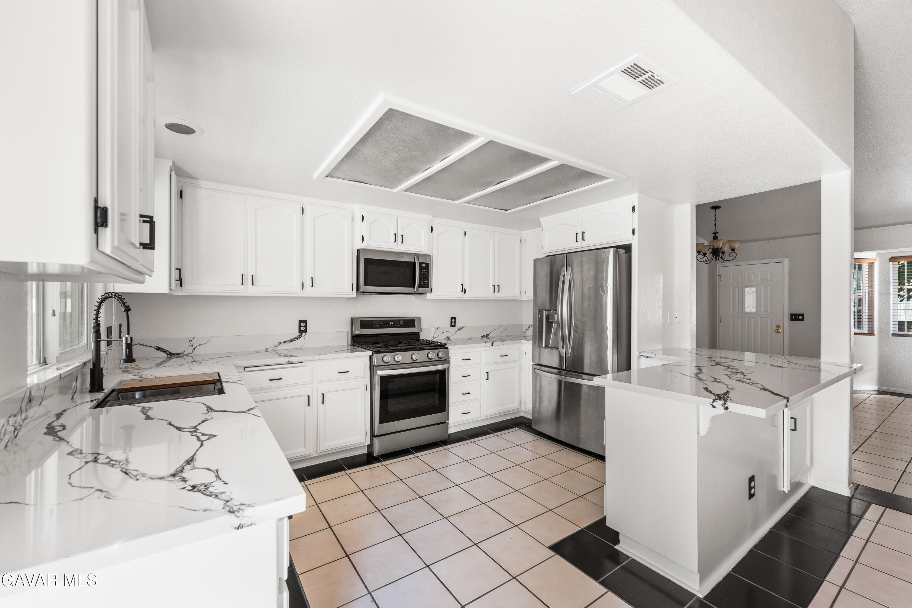 5241 East Ave R 12 Palmdale, CA 93552 - Photo 18 of 48 E Ave R12-16