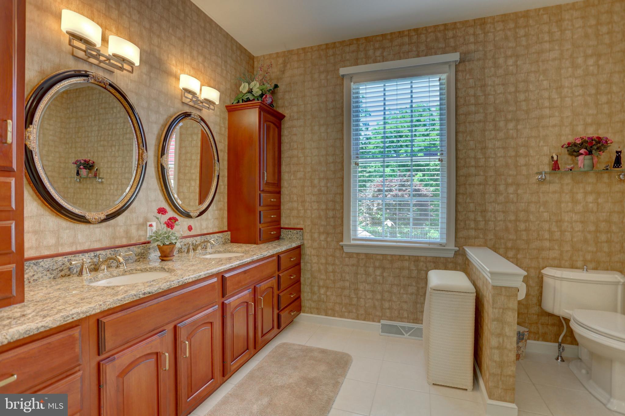 16 Deerfield Road Lancaster, PA 17603 - Photo 16 of 56 Master Bath