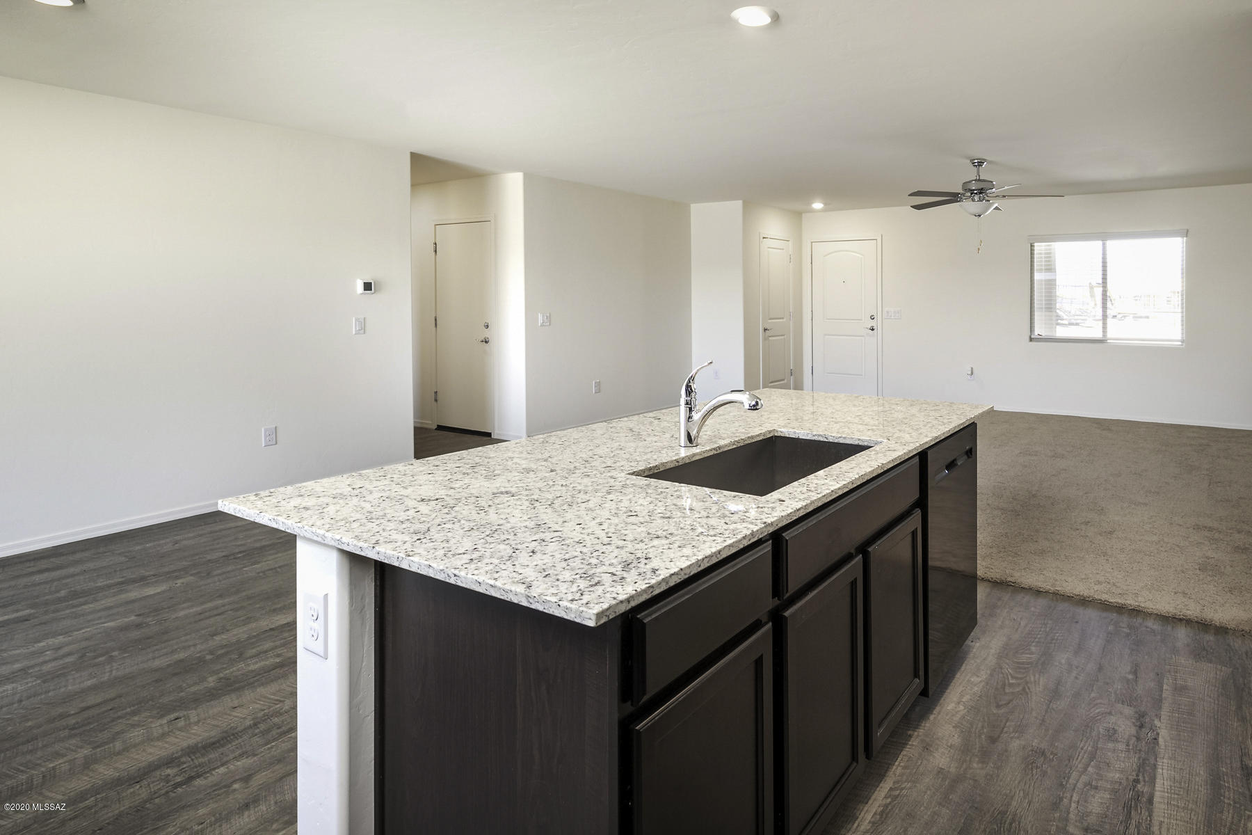 7055 South Draper Road Tucson, AZ 85757 - Photo 4 of 6 Gallery Image 4