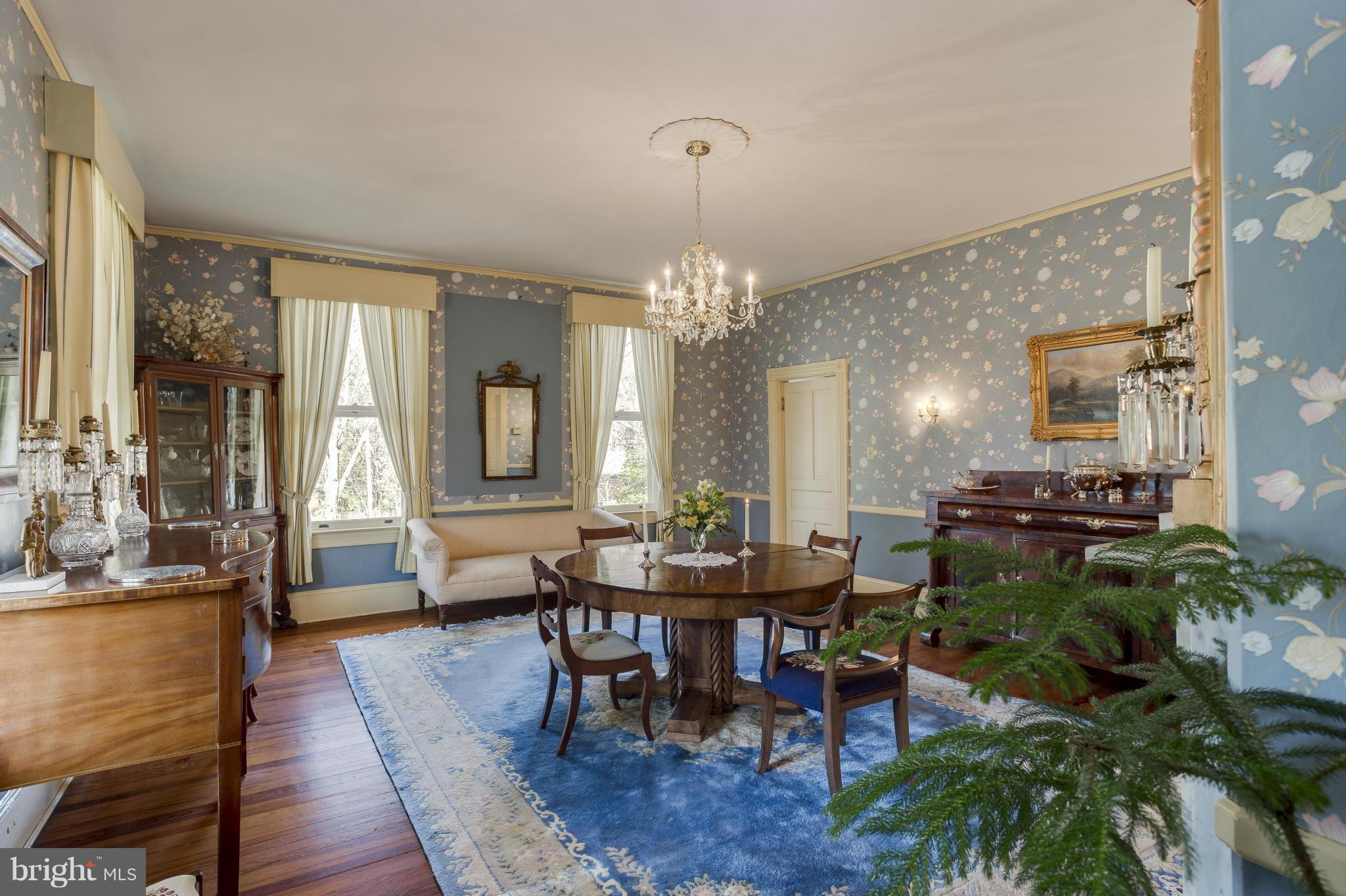 403 Gun Road Baltimore, MD 21227 - Photo 4 of 29 Plenty of Light in this Beautiful Room