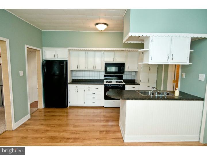 216 Lippincott Avenue Riverside, NJ 08075 - Photo 4 of 17 Kitchen
