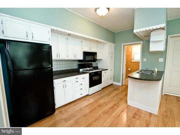 216 Lippincott Avenue Riverside, NJ 08075 - Photo 5 of 17 Kitchen
