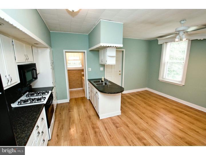 216 Lippincott Avenue Riverside, NJ 08075 - Photo 6 of 17 Kitchen