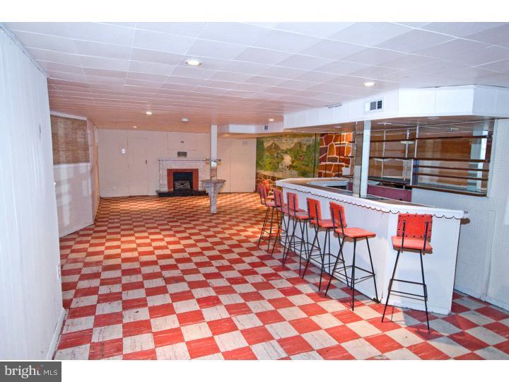 216 Lippincott Avenue Riverside, NJ 08075 - Photo 8 of 17