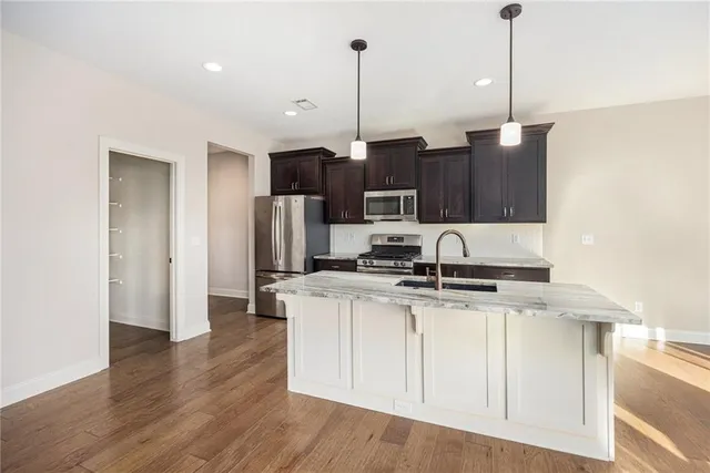 $525,000 | 9213 Kenton Street, Lenexa, KS 66227