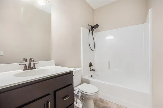 $525,000 | 9213 Kenton Street, Lenexa, KS 66227