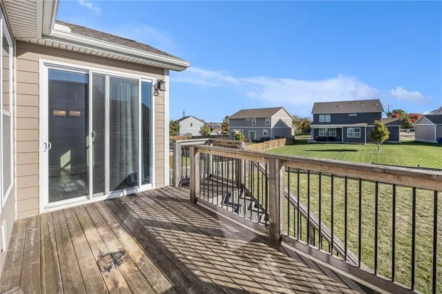 $525,000 | 9213 Kenton Street, Lenexa, KS 66227