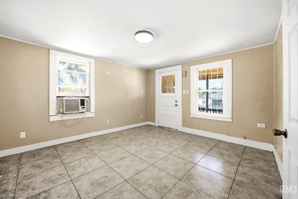 $189,000 | Undisclosed Address, Bakersfield, CA 93305