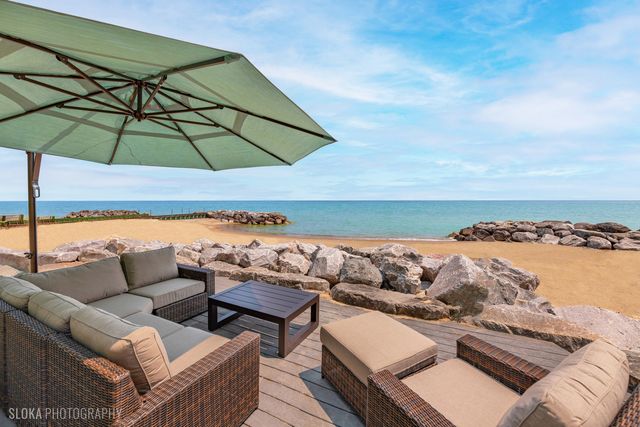 $8,750,000 | 55 South Deere Park Drive, Highland Park, IL 60035