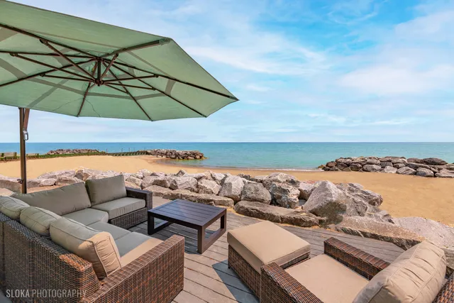 $8,750,000 | 55 South Deere Park Drive, Highland Park, IL 60035