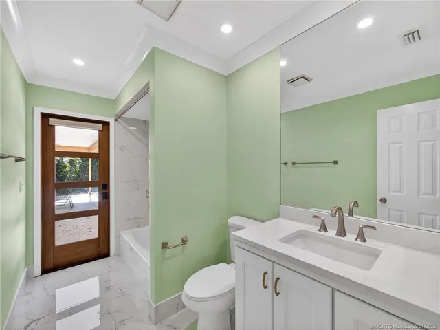 $4,000 | 3055 Southeast Glasgow Drive, Stuart, FL 34997