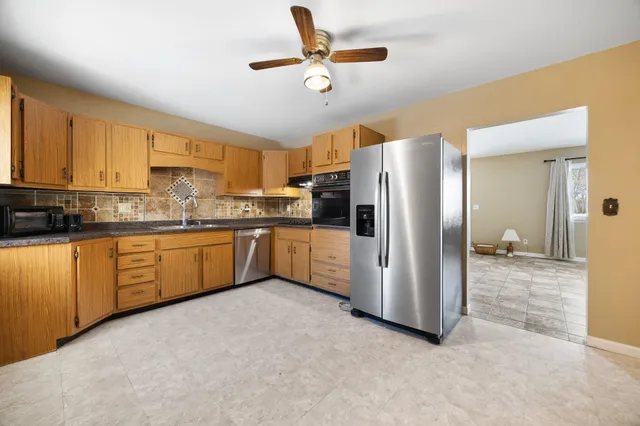 $212,000 | 1993 Meadow Drive, Beloit, WI 53511