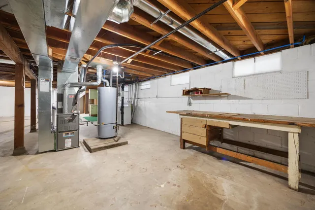 $212,000 | 1993 Meadow Drive, Beloit, WI 53511