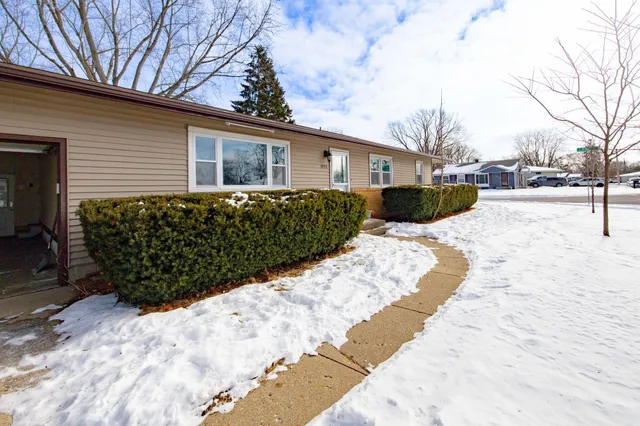$212,000 | 1993 Meadow Drive, Beloit, WI 53511