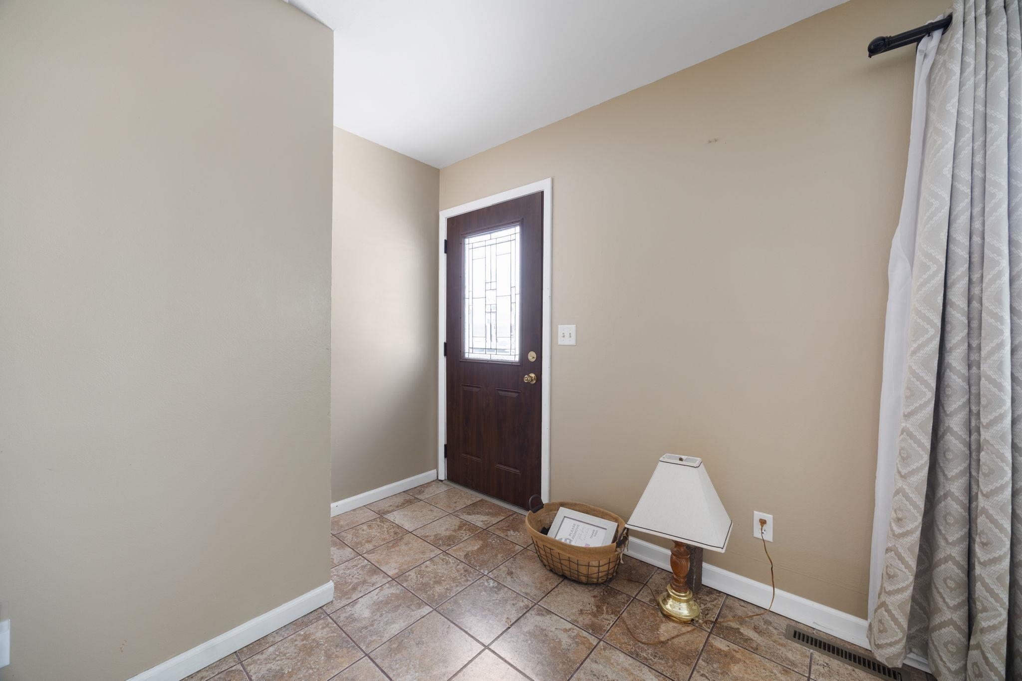 1993 Meadow Drive Beloit, WI 53511 - Photo 5 of 52