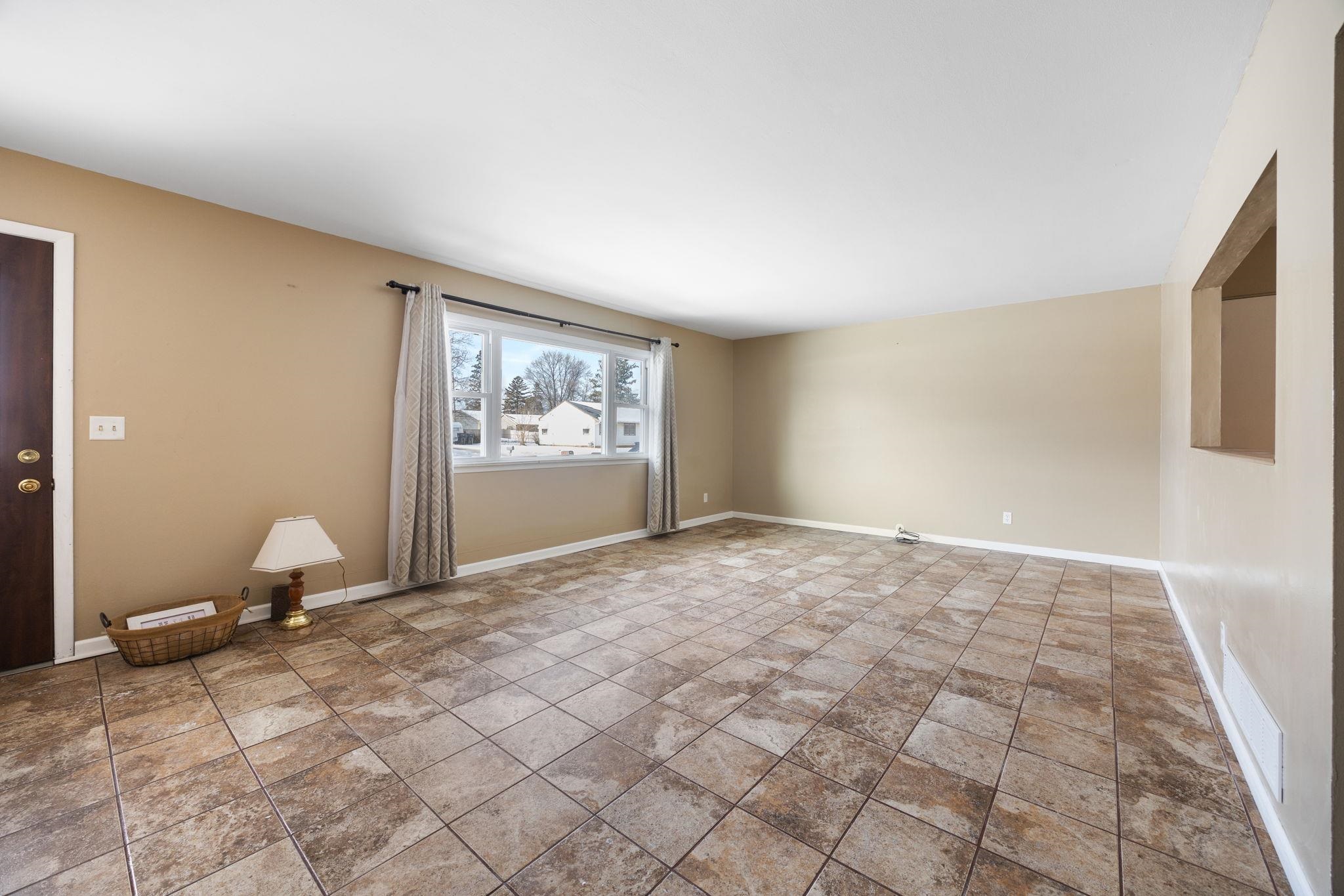 1993 Meadow Drive Beloit, WI 53511 - Photo 10 of 52