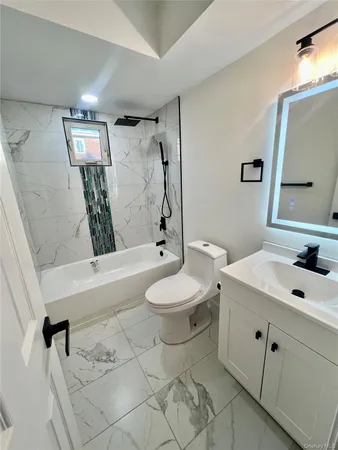 $269,500 | 2449 I Union Boulevard, Unit 34A, Islip, NY 11751