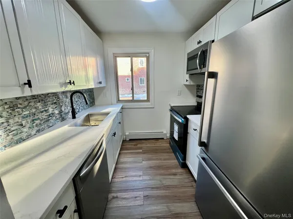 $269,500 | 2449 I Union Boulevard, Unit 34A, Islip, NY 11751