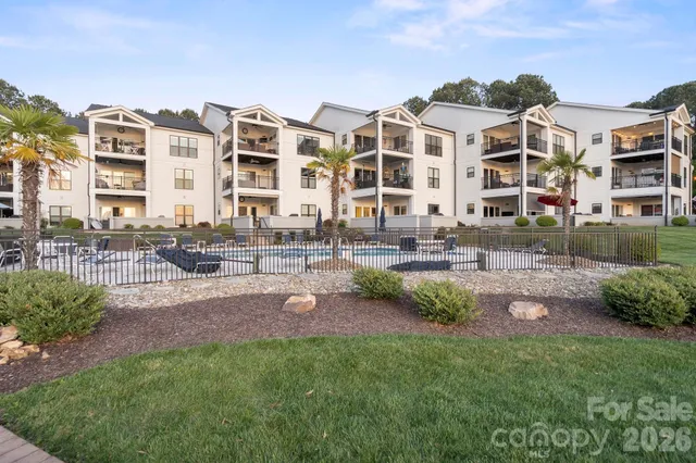 $739,900 | 17810 Half Moon Lane, Unit L, Cornelius, NC 28031