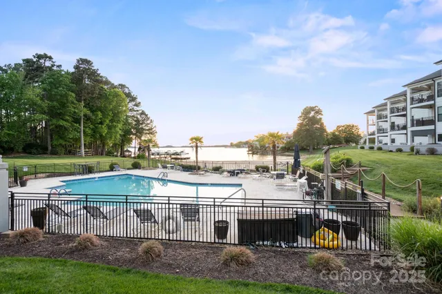 $784,000 | 17810 Half Moon Lane, Unit L, Cornelius, NC 28031