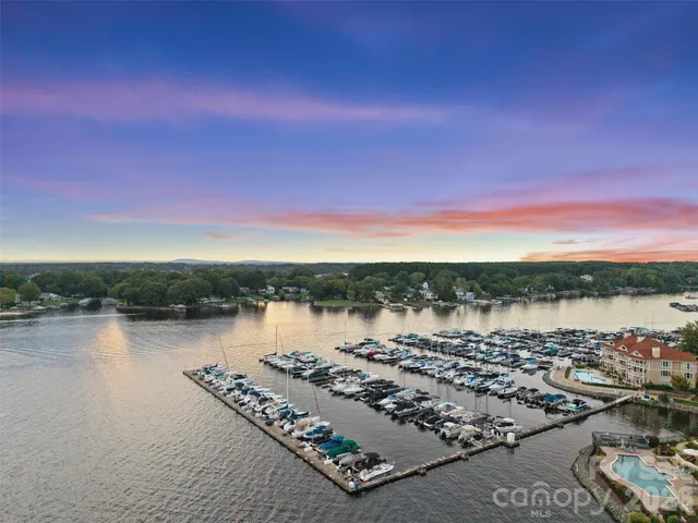 $739,900 | 17810 Half Moon Lane, Unit L, Cornelius, NC 28031