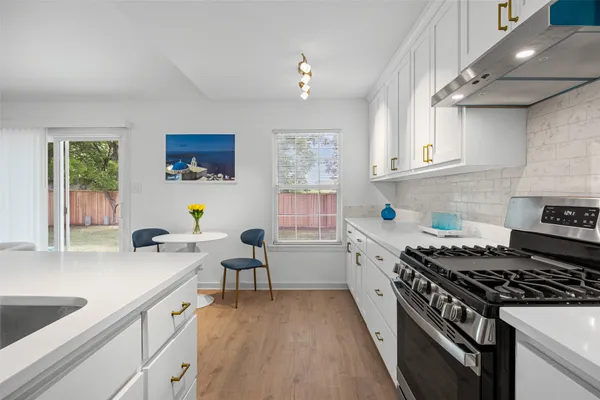 $414,900 | 5500 Stuart Circle, Austin, TX 78721