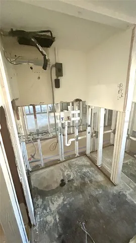 $138,000 | 4570 Overlook Drive Northeast, Unit 180, St. Petersburg, FL 33703