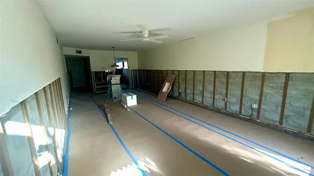 $138,000 | 4570 Overlook Drive Northeast, Unit 180, St. Petersburg, FL 33703