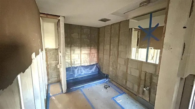 $138,000 | 4570 Overlook Drive Northeast, Unit 180, St. Petersburg, FL 33703