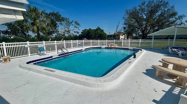 $138,000 | 4570 Overlook Drive Northeast, Unit 180, St. Petersburg, FL 33703